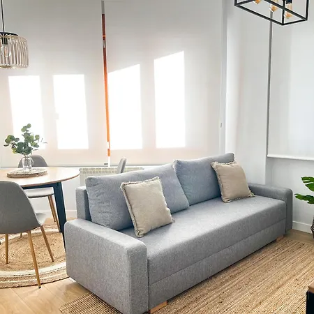 Apartment Ateneo & Playa - *
